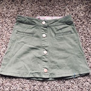 Carter’s girls size 6 olive green skirt